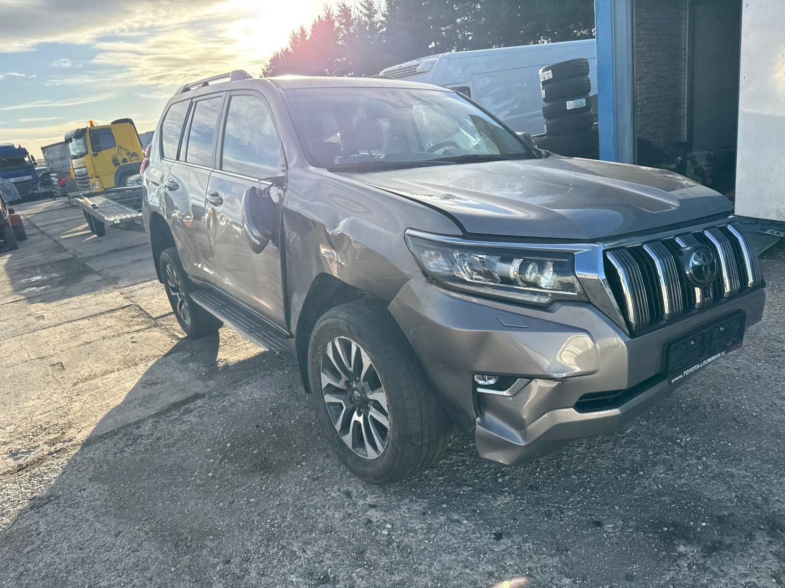 Toyota Land Cruiser 2.8 D-4D Executive AT motor start