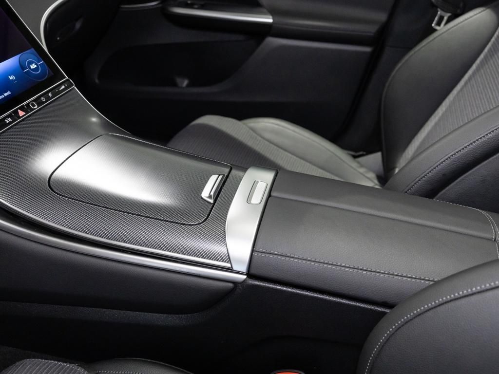 Mercedes-Benz GLC 300 de 4M , AVANTGARDE MEMO AHK DISTR KAMERA