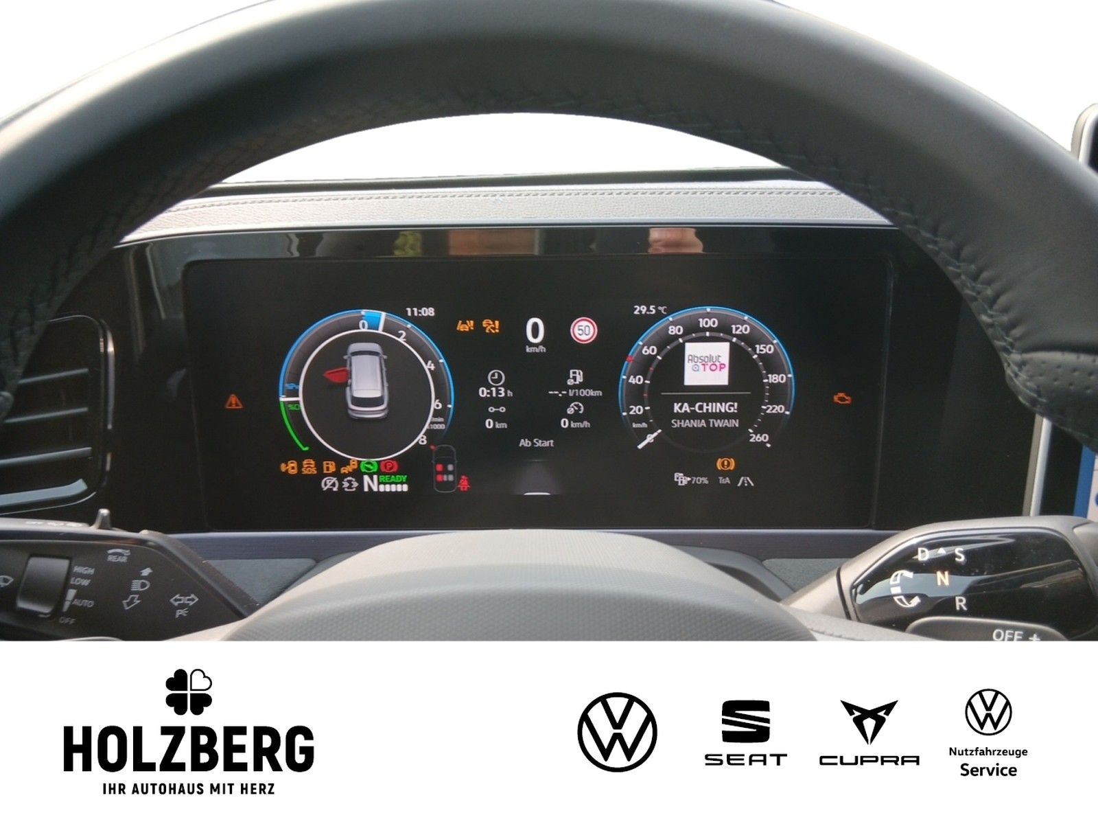 Volkswagen Passat R-Line 1.5 eHybrid DSG SIGNATURE+AHK+PANO