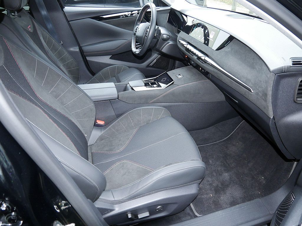 DS Automobiles DS 4 E-TENSE 225 Performance Line + MATRIX-LED