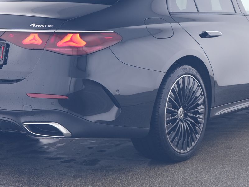 Mercedes-Benz E 400 e 4M AMG-Sport - Samsaru's Car Outlet