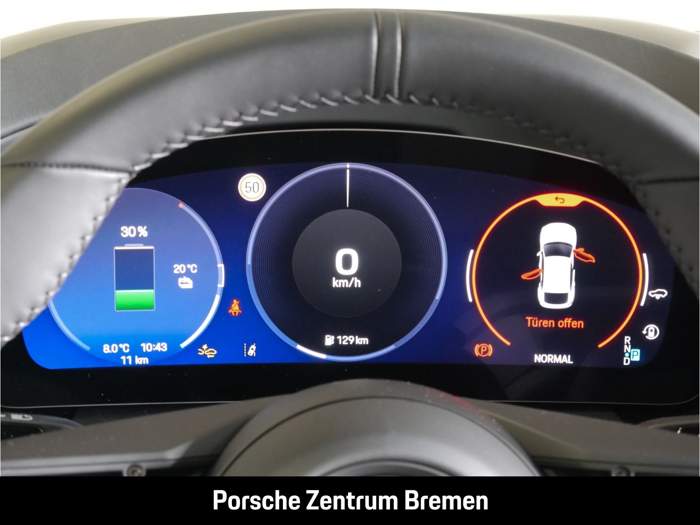 Porsche Macan Electric Turbo Sportpaket - Samsaru's Car Outlet