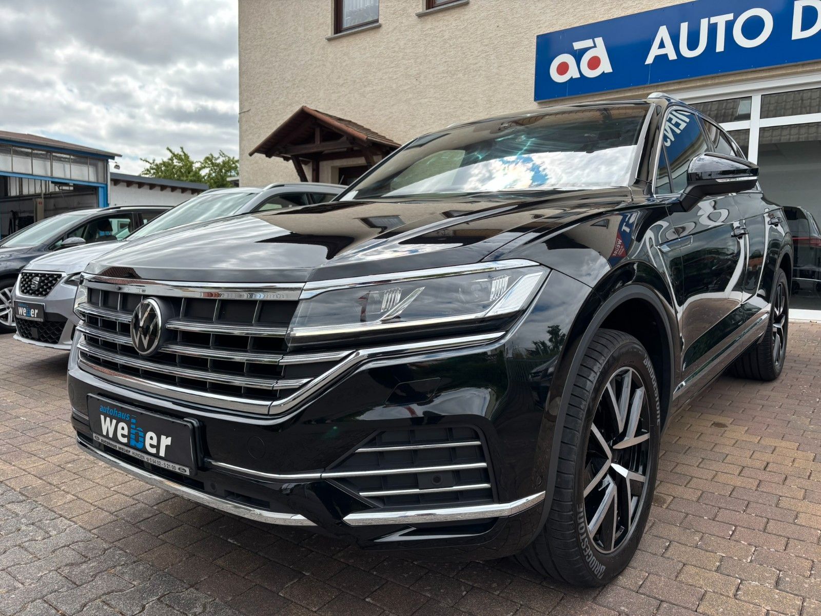 Volkswagen Touareg Elegance 4M - Samsaru's Car Outlet