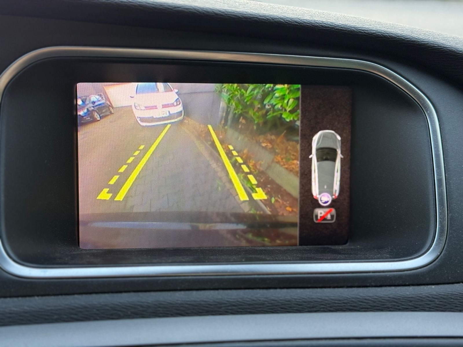 Volvo V40 Momentum 1 Vorbesitzer R.Kamera SHZ