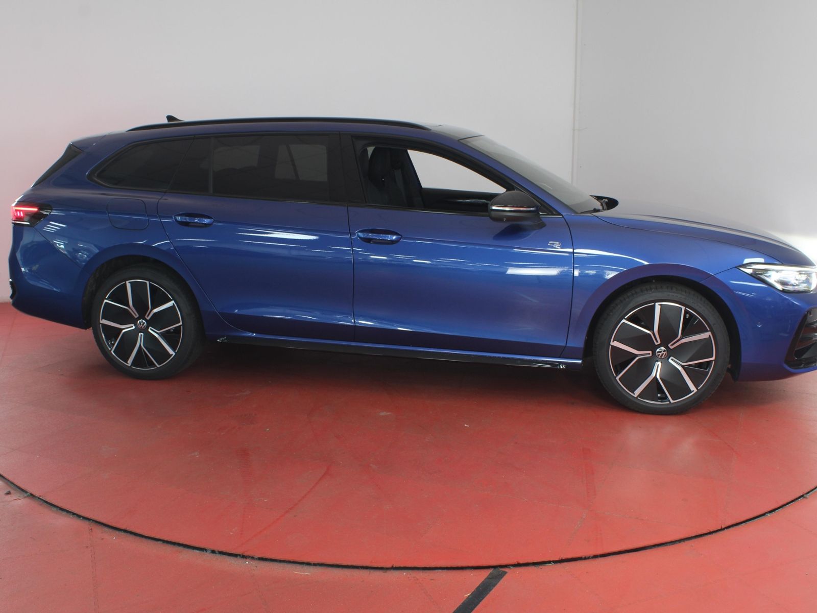 Volkswagen Passat Variant R-Line 1.5TSI e-Hybrid 398,-ohne