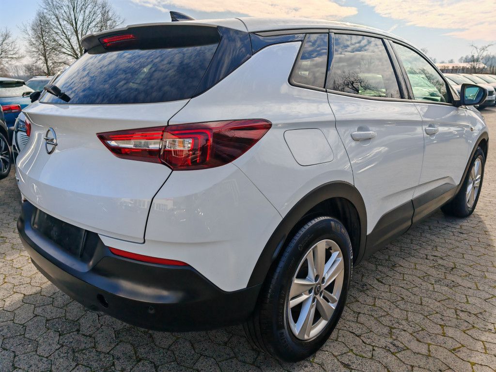 Opel Grandland X 1.5 D EAT8 - Samsaru's Car Outlet