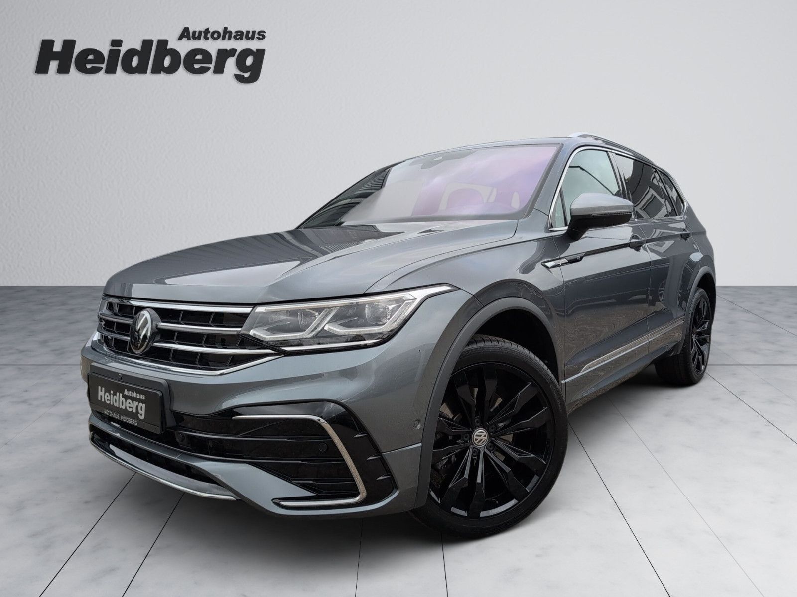 Volkswagen Tiguan Allspace R-LINE AHK-schw LEDER 20" 360°