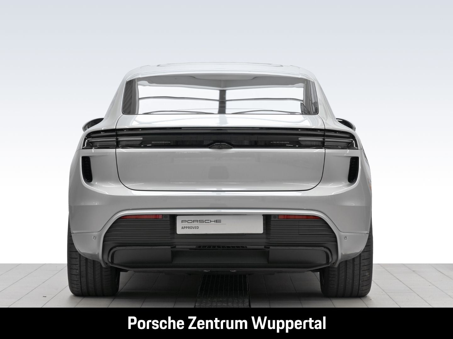 Porsche Macan Turbo*SportChrono*Sitzlüftung*BOSE*Pano*LE