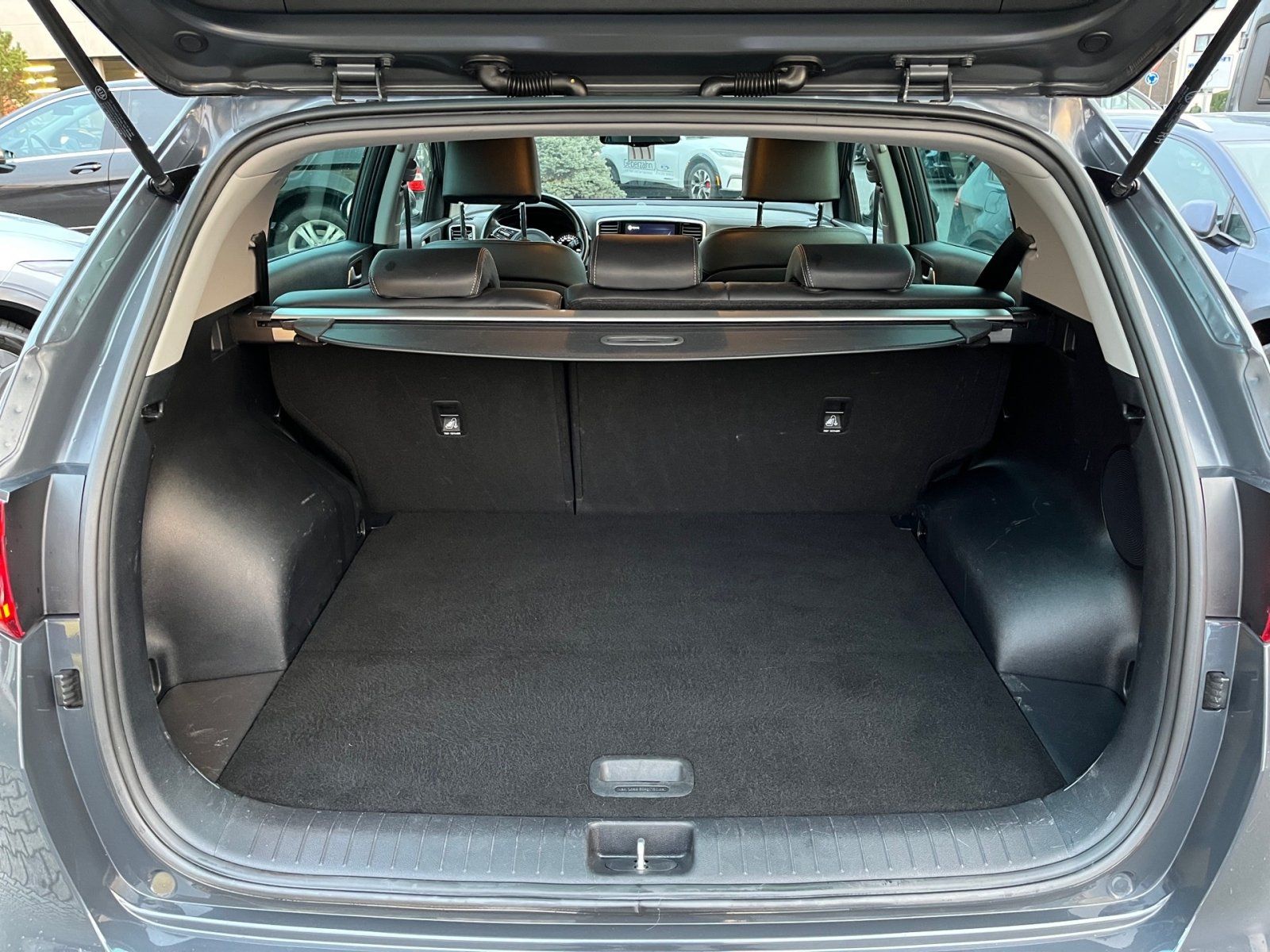 Kia Sportage 1.6 T-GDI 4WD Black Edition - Samsaru's Car Outlet