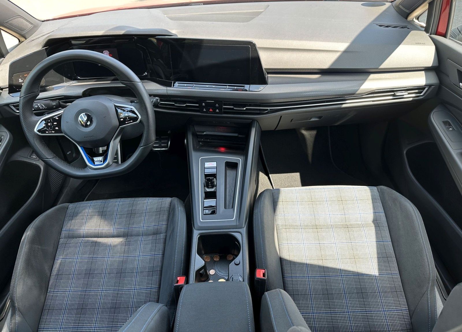 Volkswagen Golf VIII 1.4 GTE eHybrid - Samsaru's Car Outlet