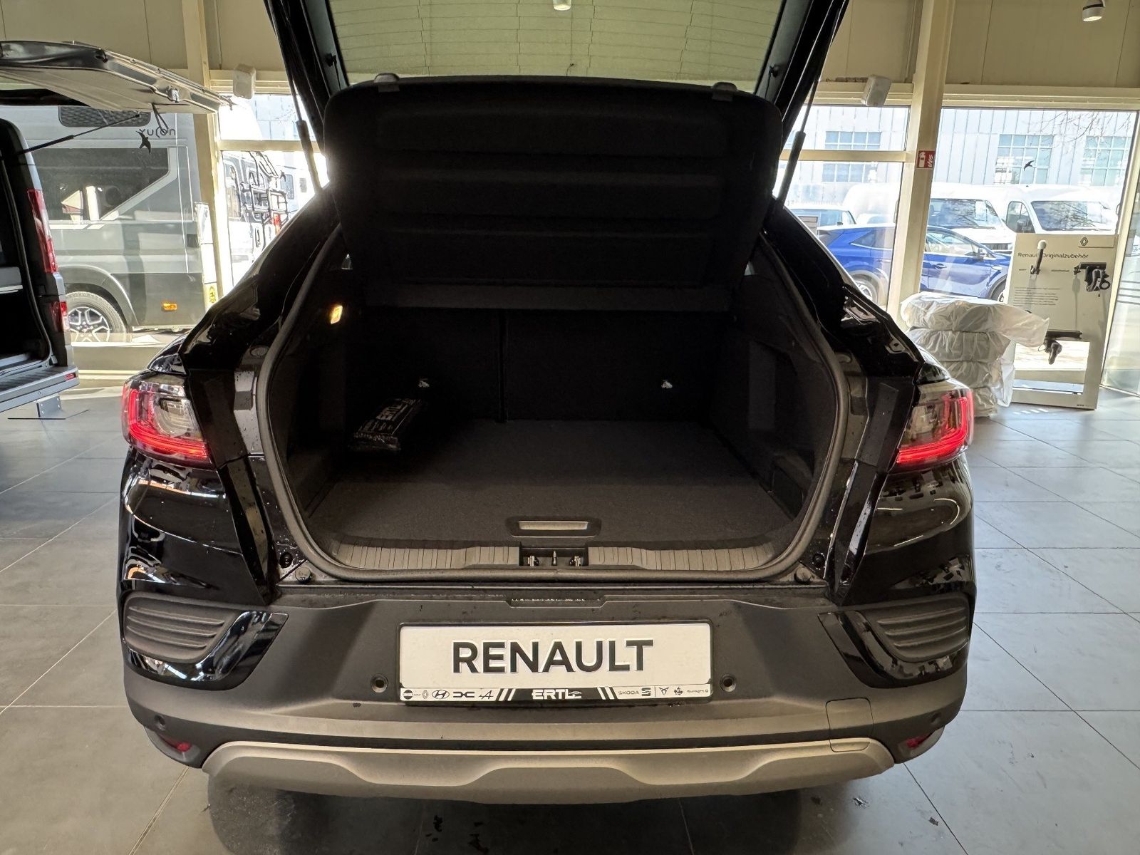 Renault Arkana TECHNO E-Tech Full Hybrid - Samsaru's Car Outlet