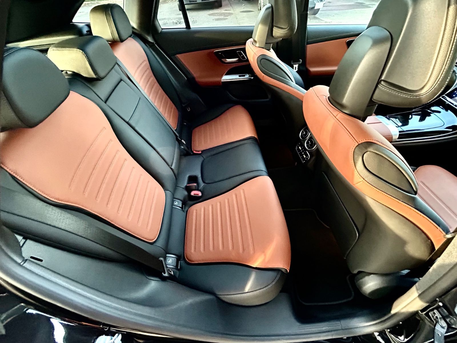 Mercedes-Benz GLC 220 d 4M *AMG PREMIUM PLUS* ERST 19.000 KM *