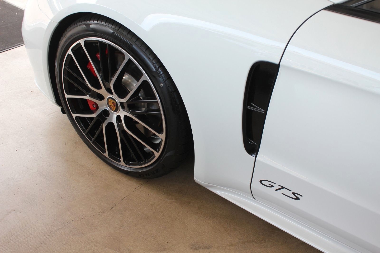 Porsche Panamera GTS SportDesign/Sportabgas/HeadUp/Pano