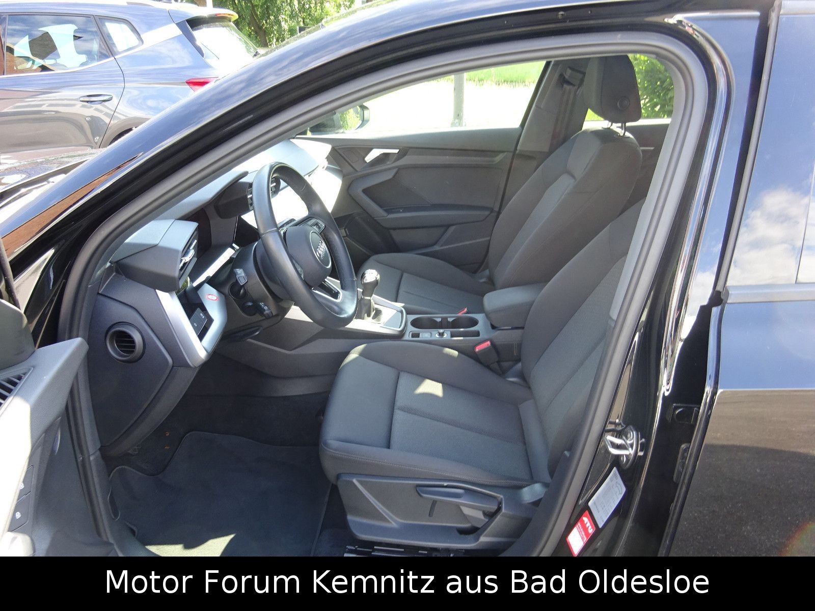Audi A3 Sportback 30 TFSI S line - Samsaru's Car Outlet