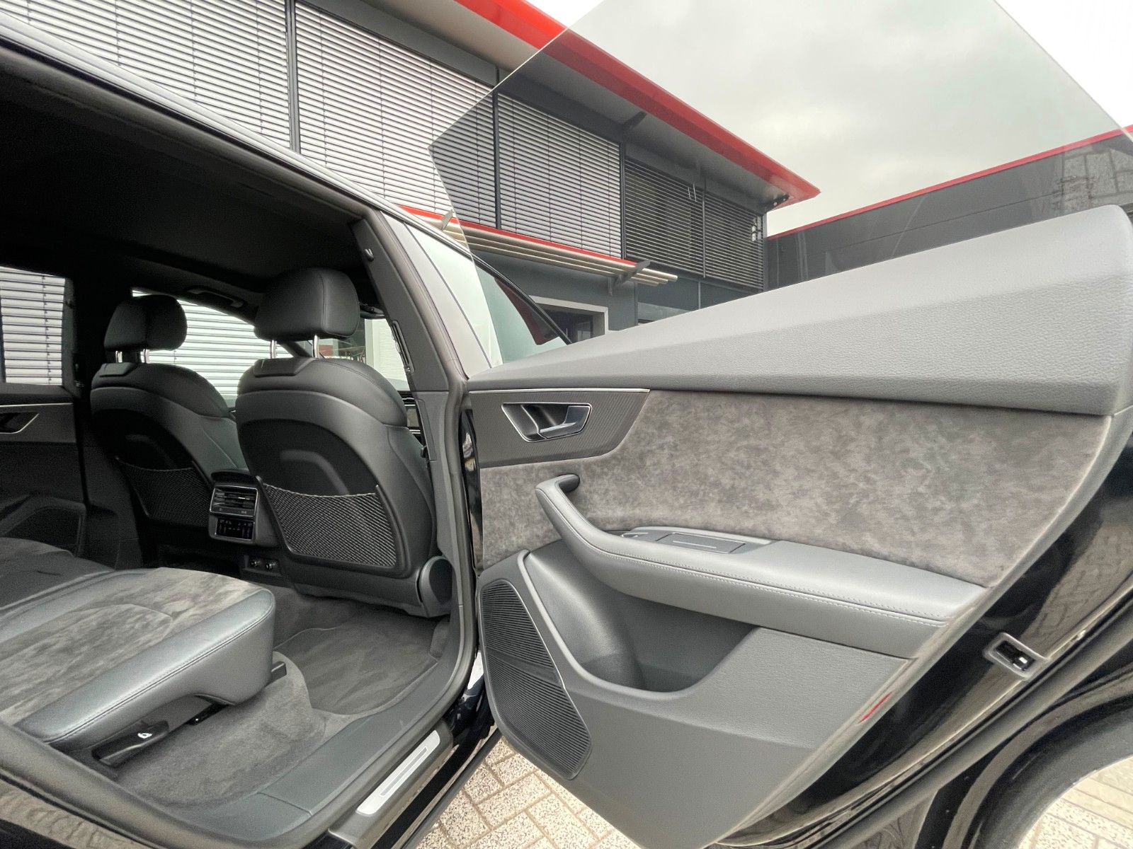 Audi RS Q8 4.0 TFSI qu. BLACK MATRIX DYNAMIK HUD PANO