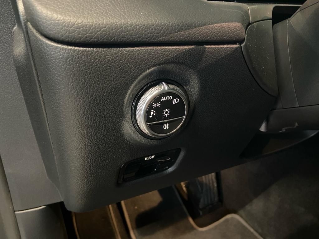 Mercedes-Benz C 180 - Samsaru's Car Outlet