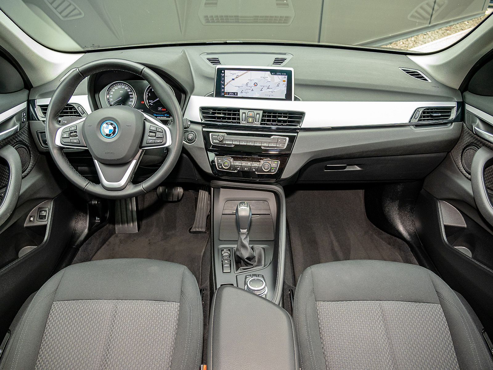 BMW X1 xDrive25eA - Samsaru's Car Outlet