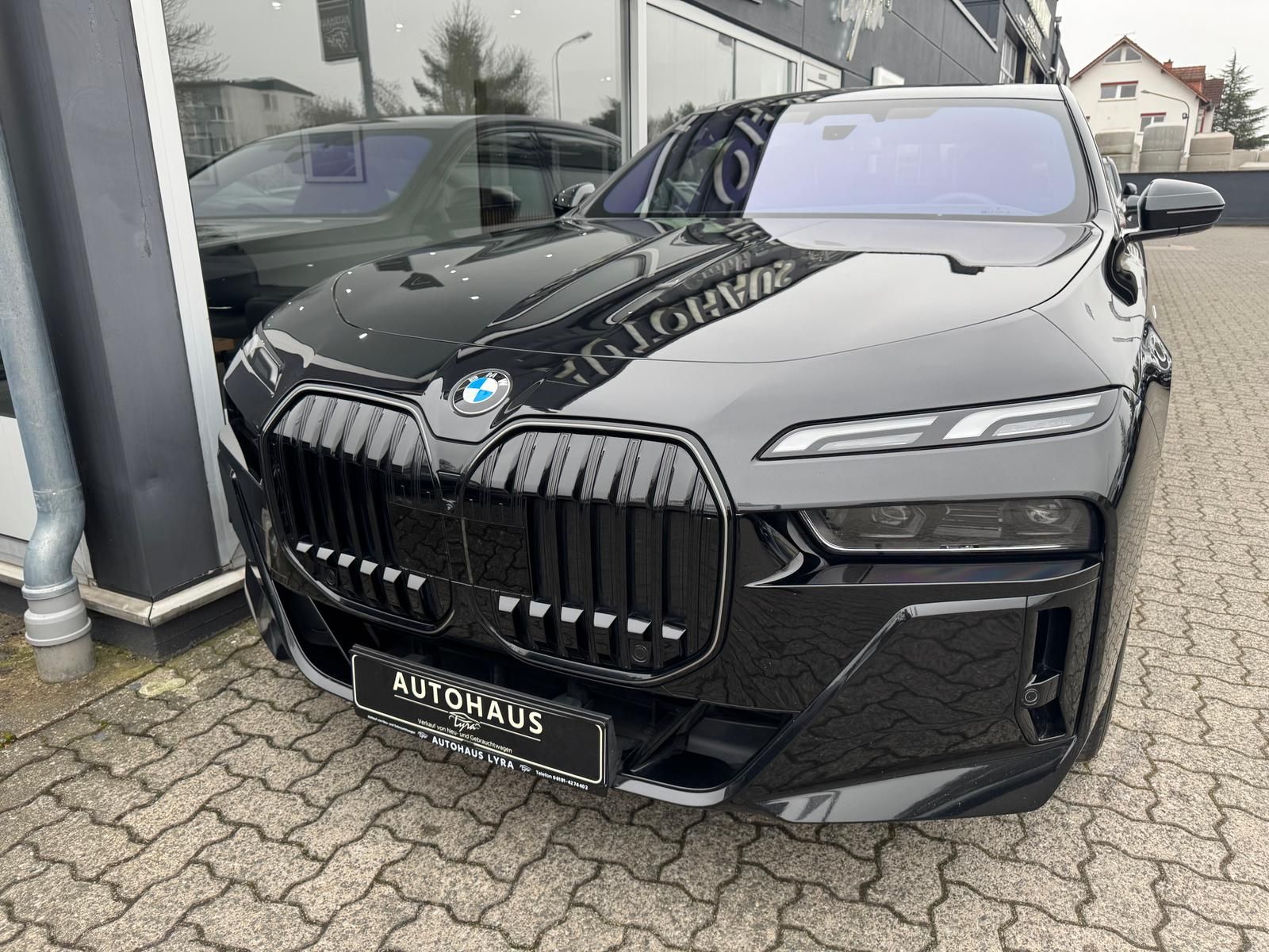 BMW 740d xDrive M-Sport Pro*PANO*B&W*360°KAM*STANDH*