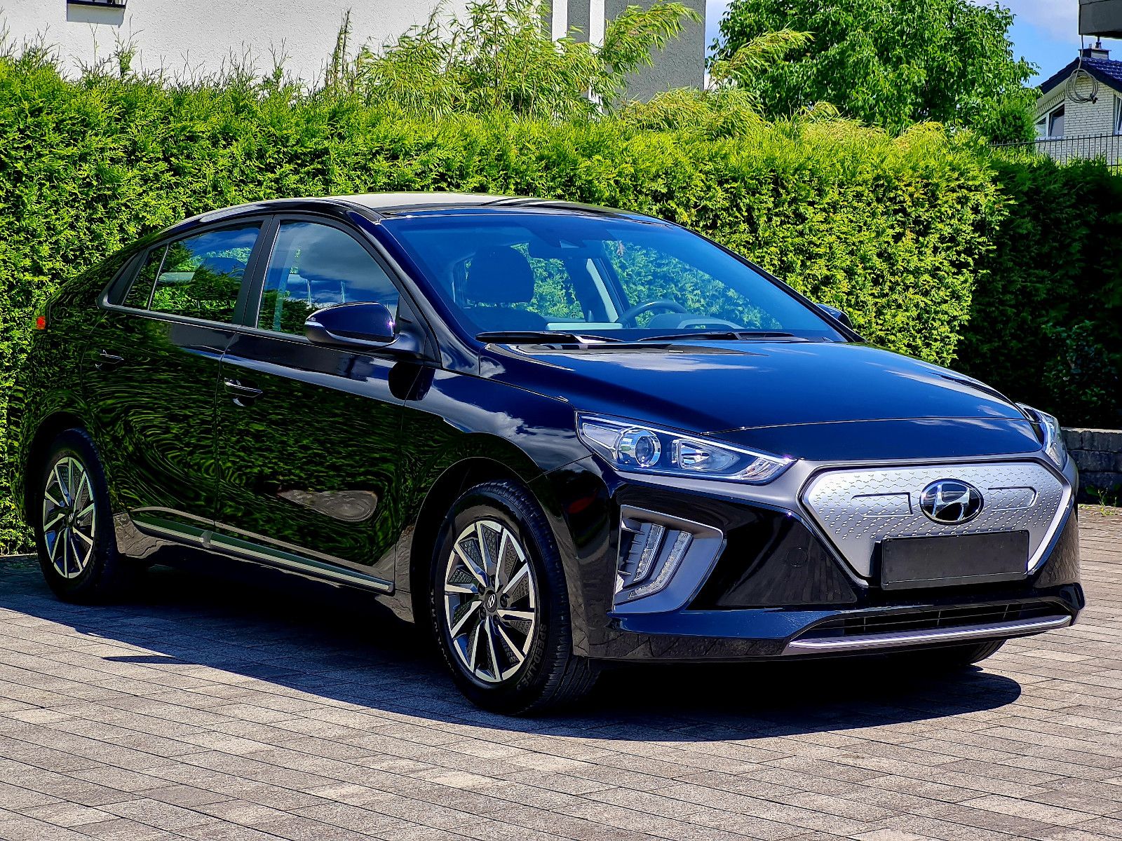Hyundai IONIQ Elektro - Samsaru's Car Outlet