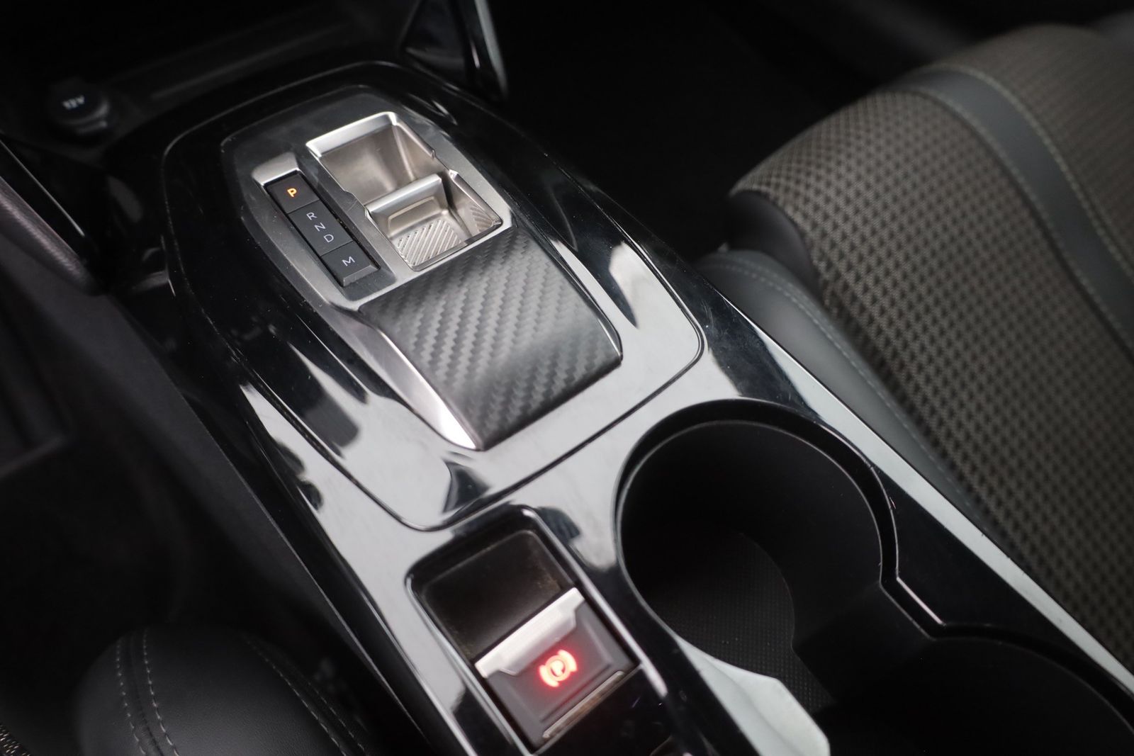 Peugeot 208 GT-Line PureTech 100 Aut. - Samsaru's Car Outlet