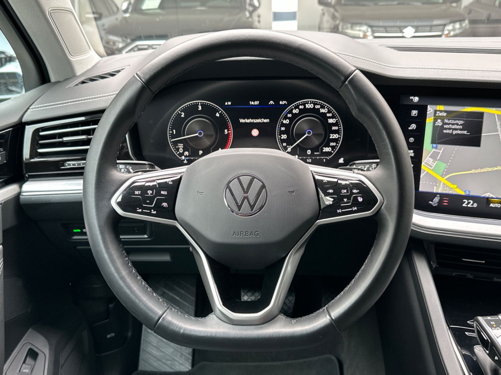 Volkswagen Touareg 3.0 TDI 4M Elegance - Samsaru's Car Outlet