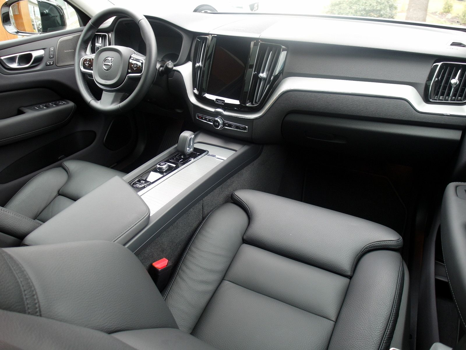 Volvo XC60 T6 AWD Plus Dark #volvocars #madebymerten