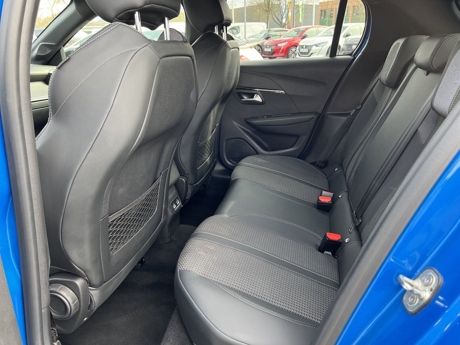 Peugeot 208 GT - Samsaru's Car Outlet