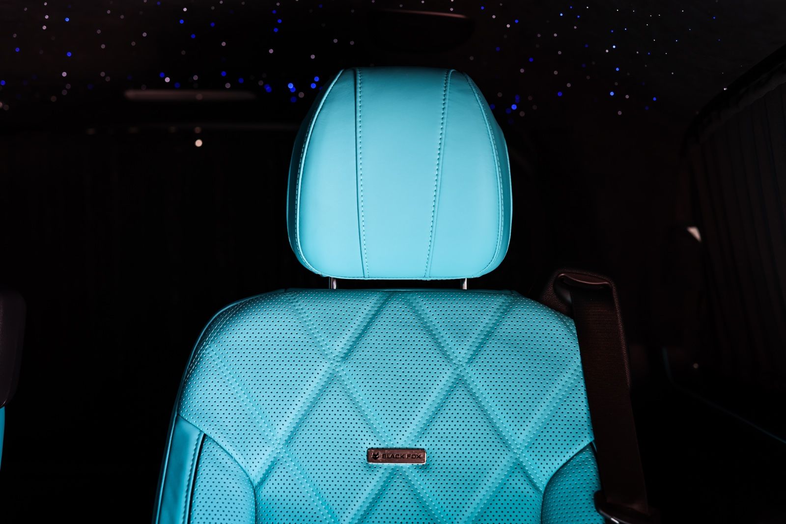Mercedes-Benz V 300 4MATIC - Samsaru's Car Outlet