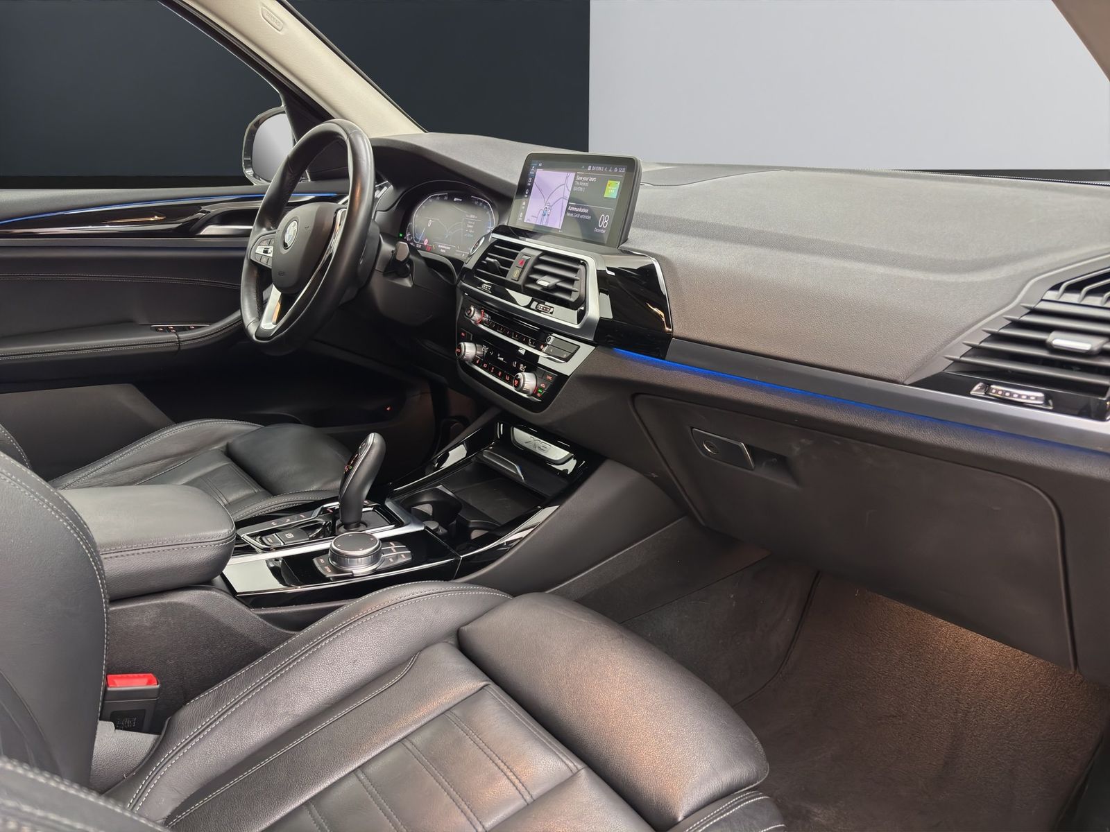 BMW X3 xDrive30e [xLine, LED, HUD, AHK, RFK, HiFi]