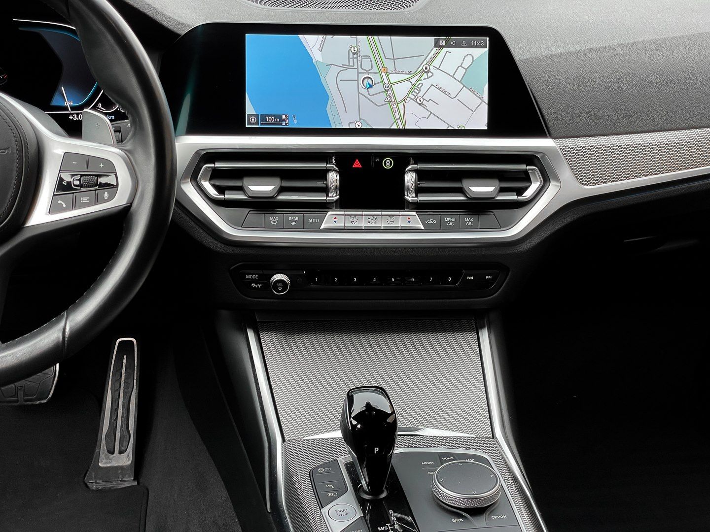 BMW 330e Touring M Sport - Samsaru's Car Outlet