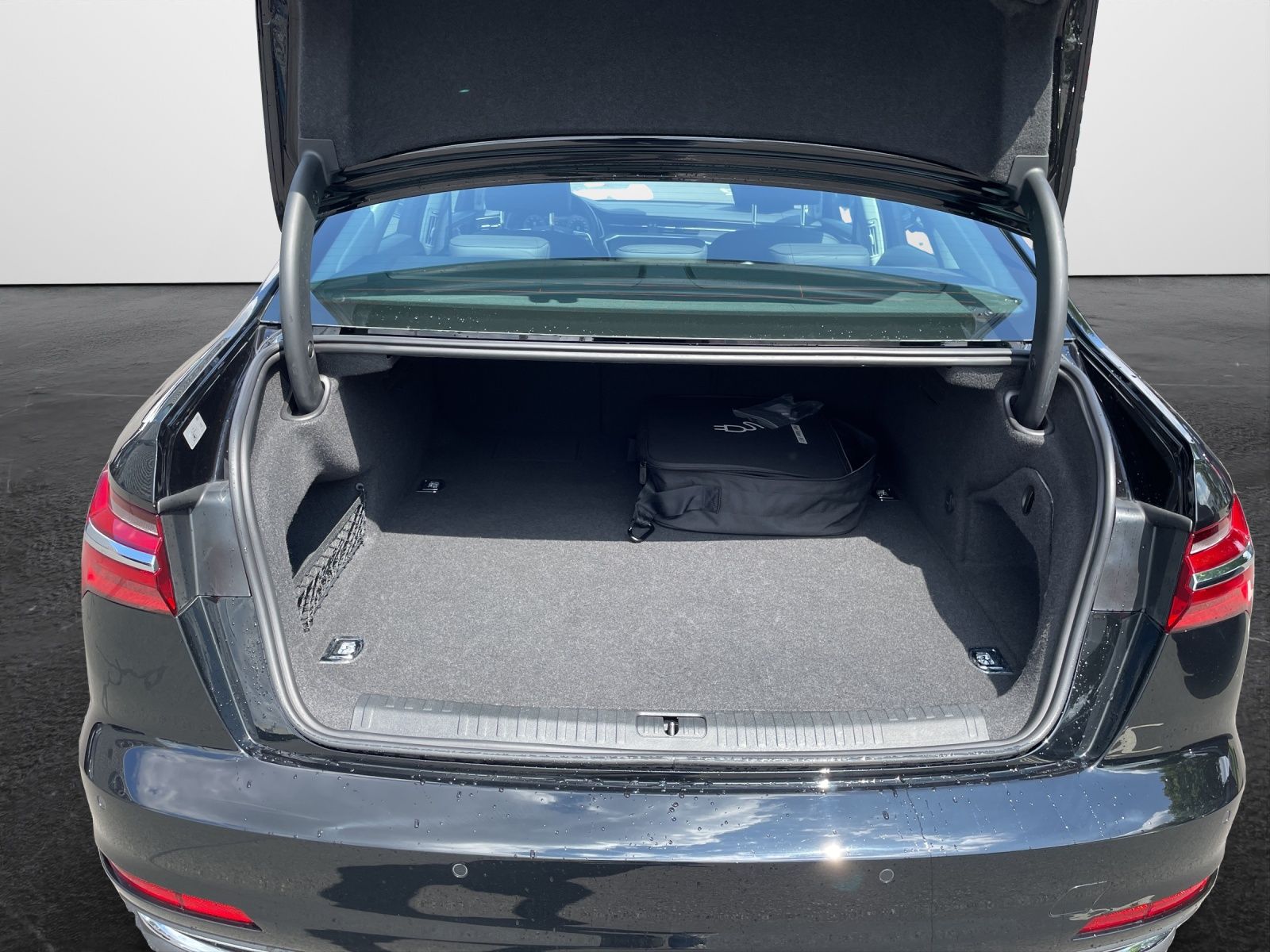 Audi A6 Limousine 50 TFSI e S tronic quattro - Samsaru's Car Outlet