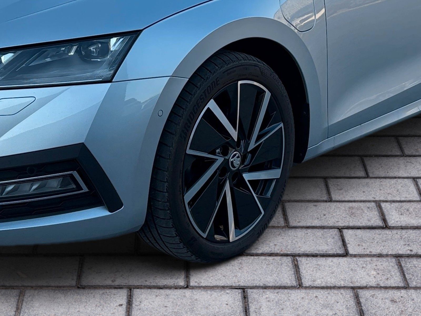 Skoda Octavia Combi 1.4 TSI iV DSG First Edition - Samsaru's Car Outlet