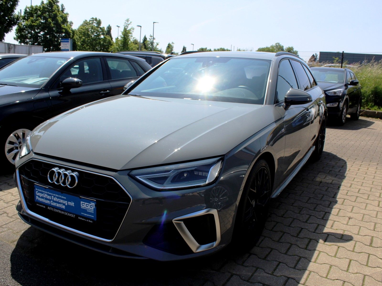 Audi A4 35 TFSI S line - Samsaru's Car Outlet