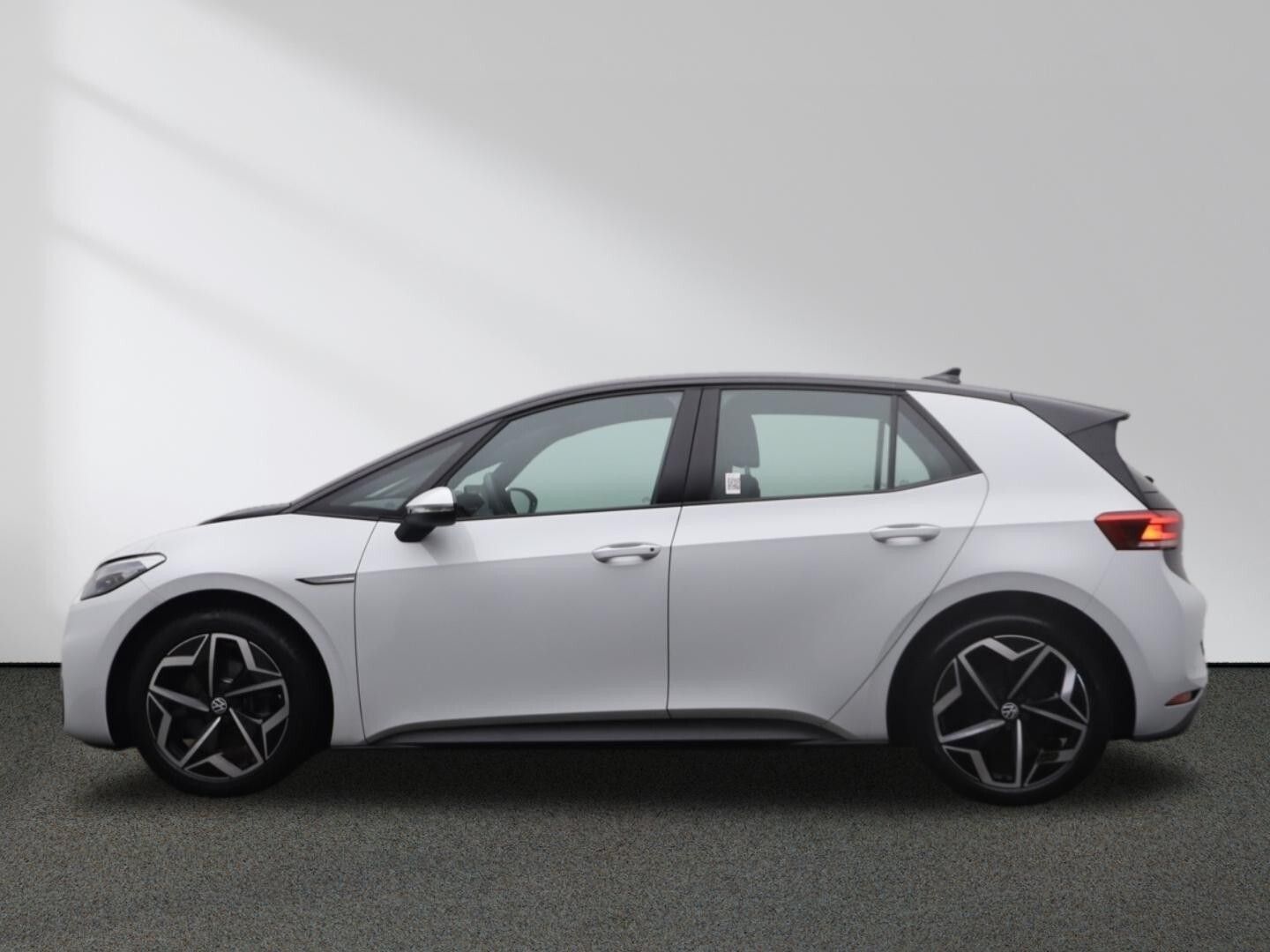 Volkswagen ID.3 Pure Performance - Samsaru's Car Outlet