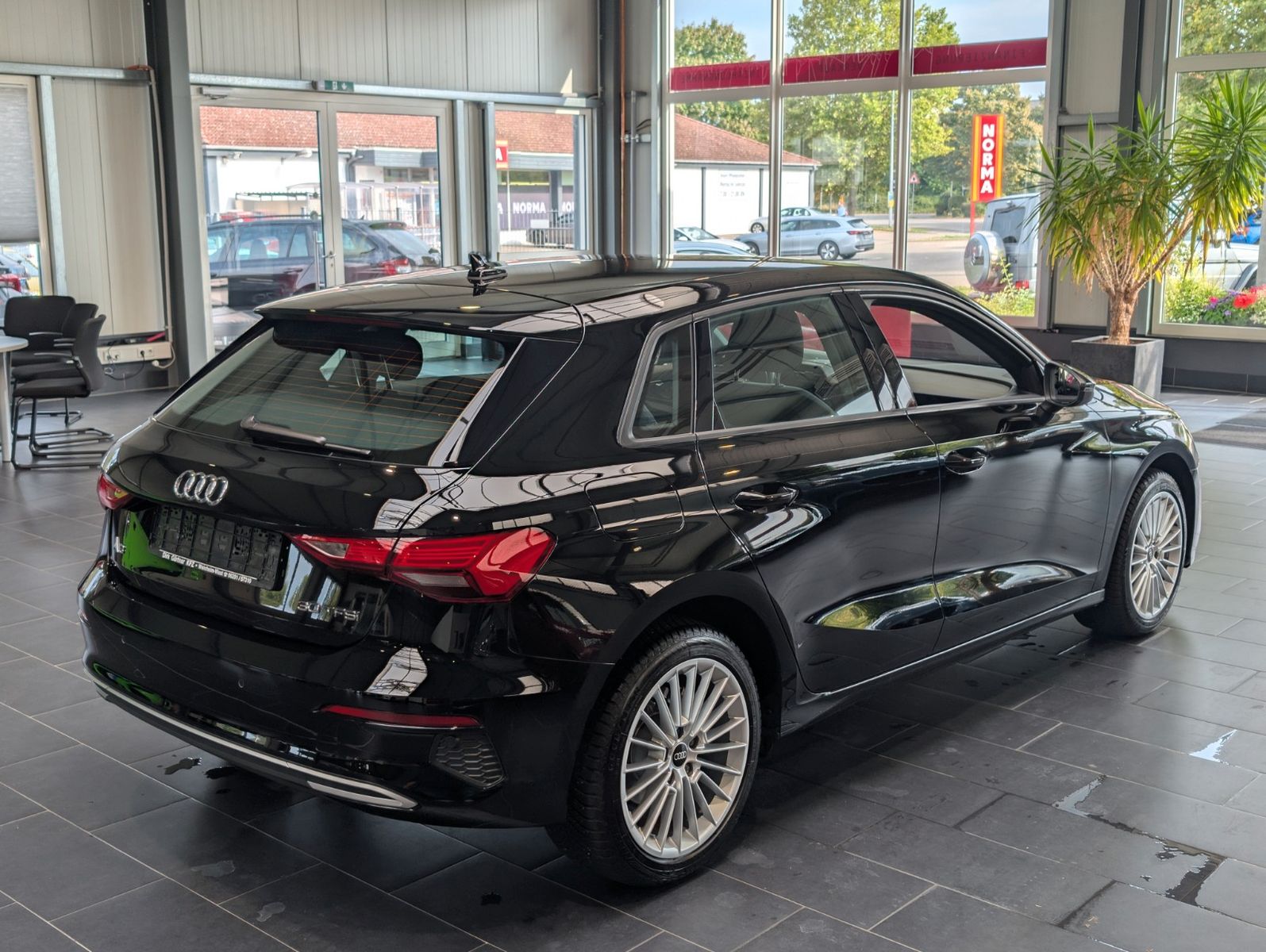 Audi A3 30 TFSI Sportback S tronic advanced 1.Hand