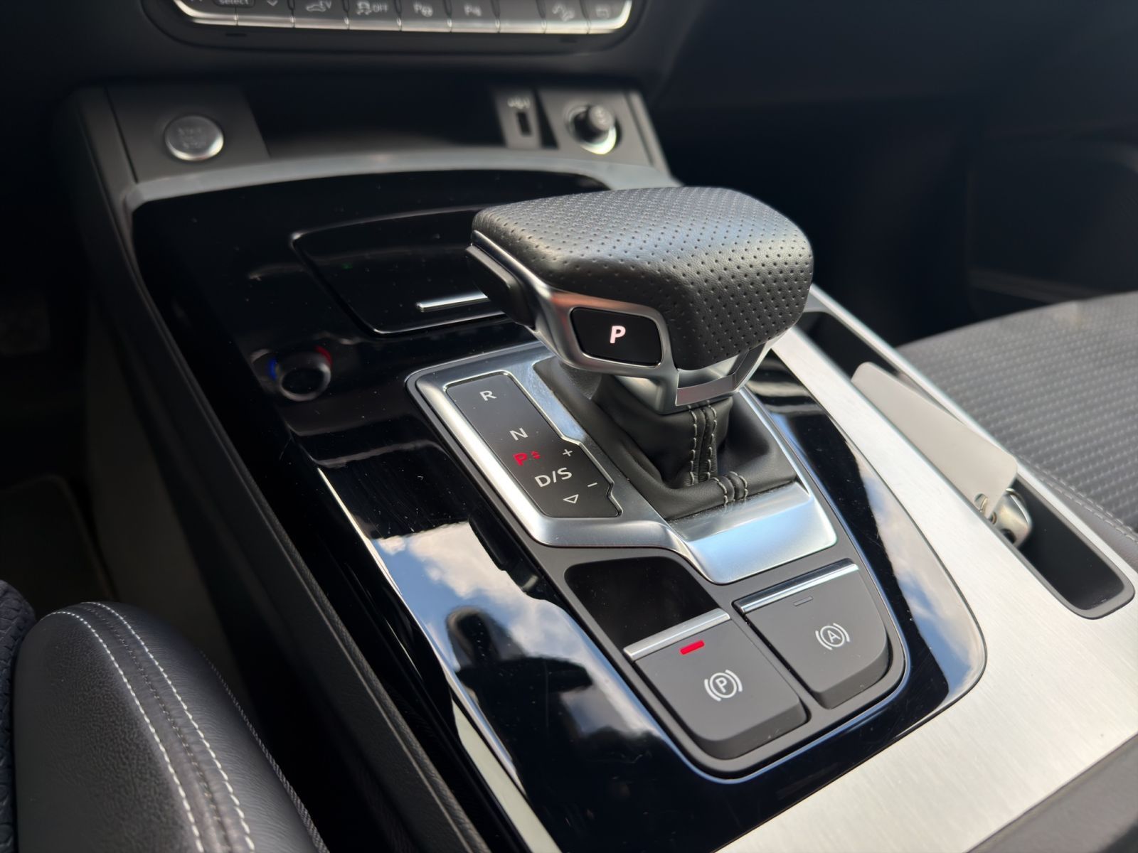 Audi Q5 55 TFSI e quattro S-tronic S line Matrix Umge