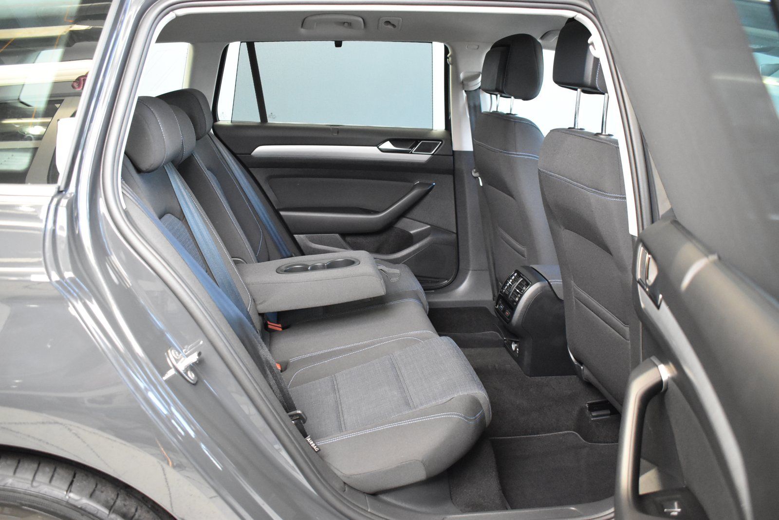 Volkswagen Passat Variant 1.4TSI Hybrid GTE DSG - Samsaru's Car Outlet