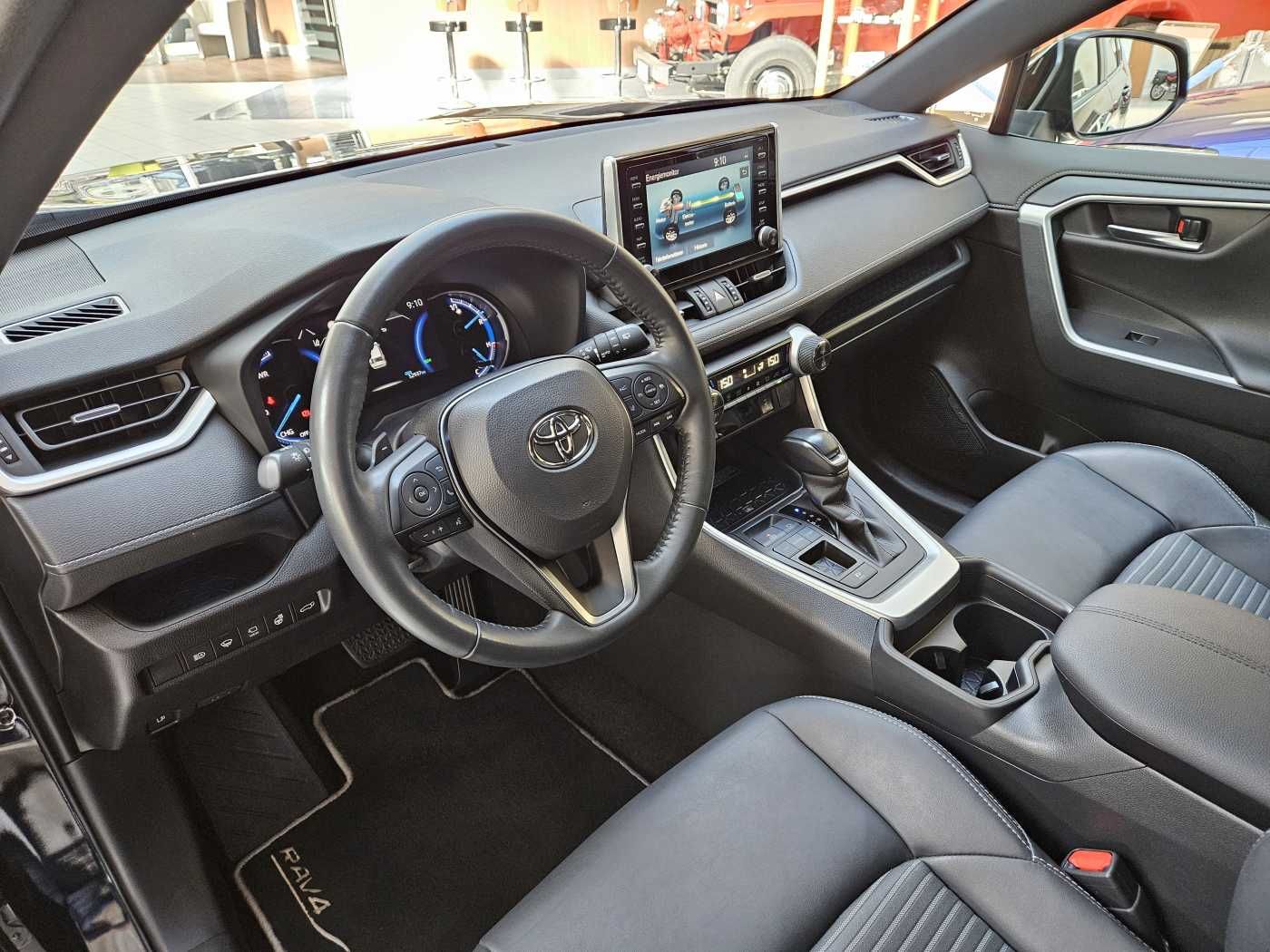Toyota RAV4 Hybrid Style Black - Samsaru's Car Outlet