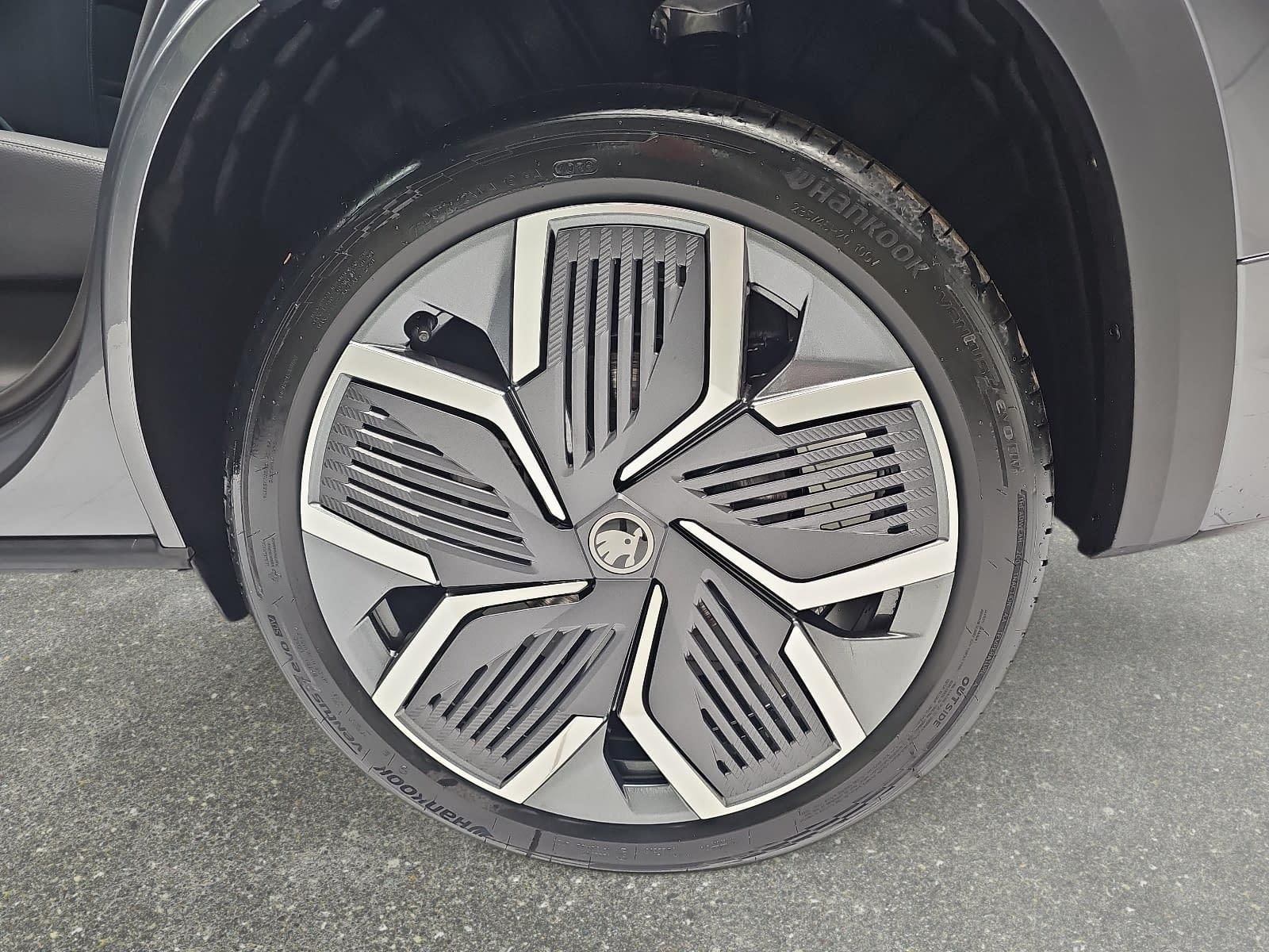 Skoda 1.5 TSI DSG IV PHEV SPORTLINE AHK PANO LM
