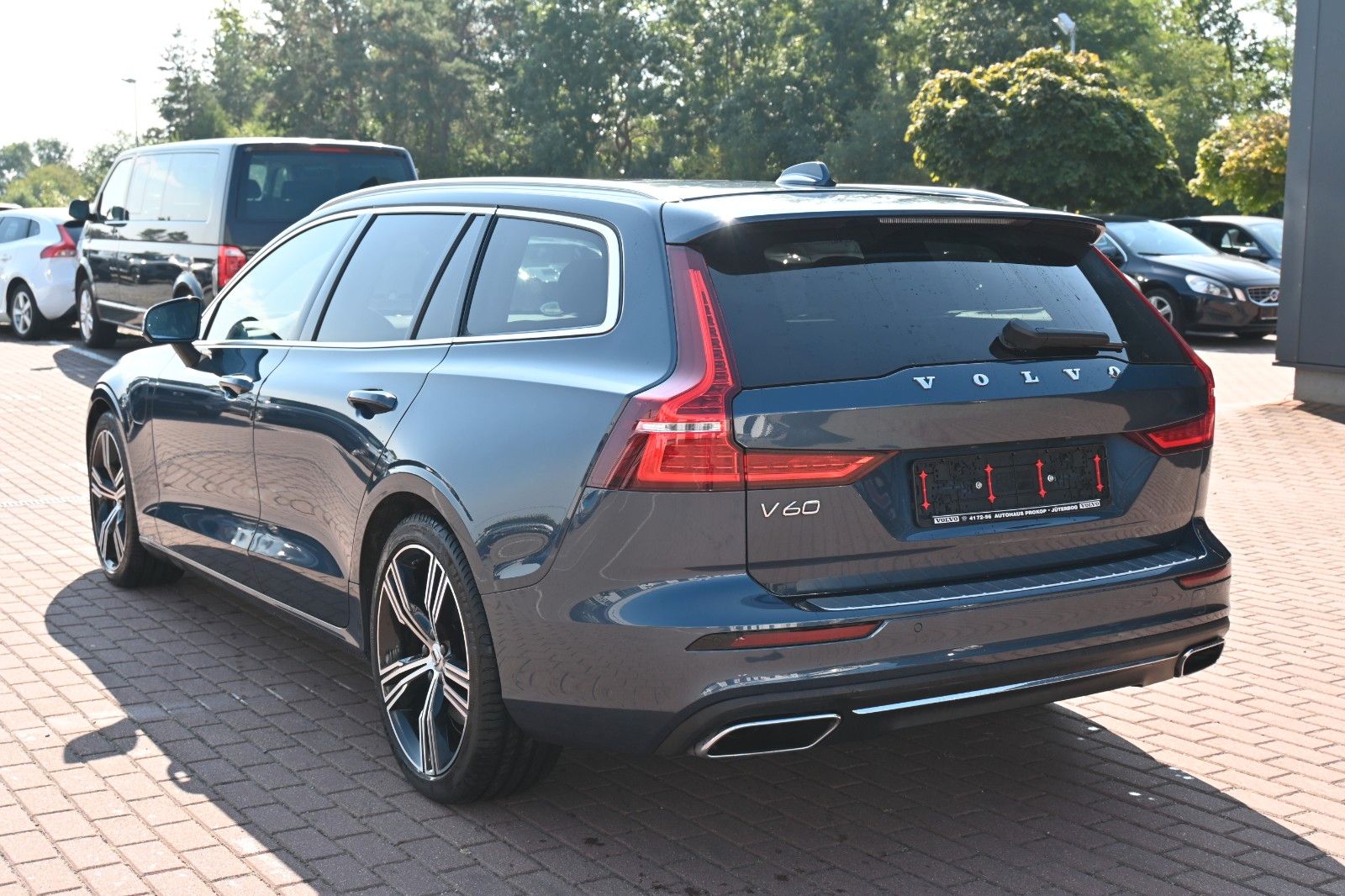 Volvo V60 T6 Inscription AWD PHEV H&K*PANO*RFK*AHK*