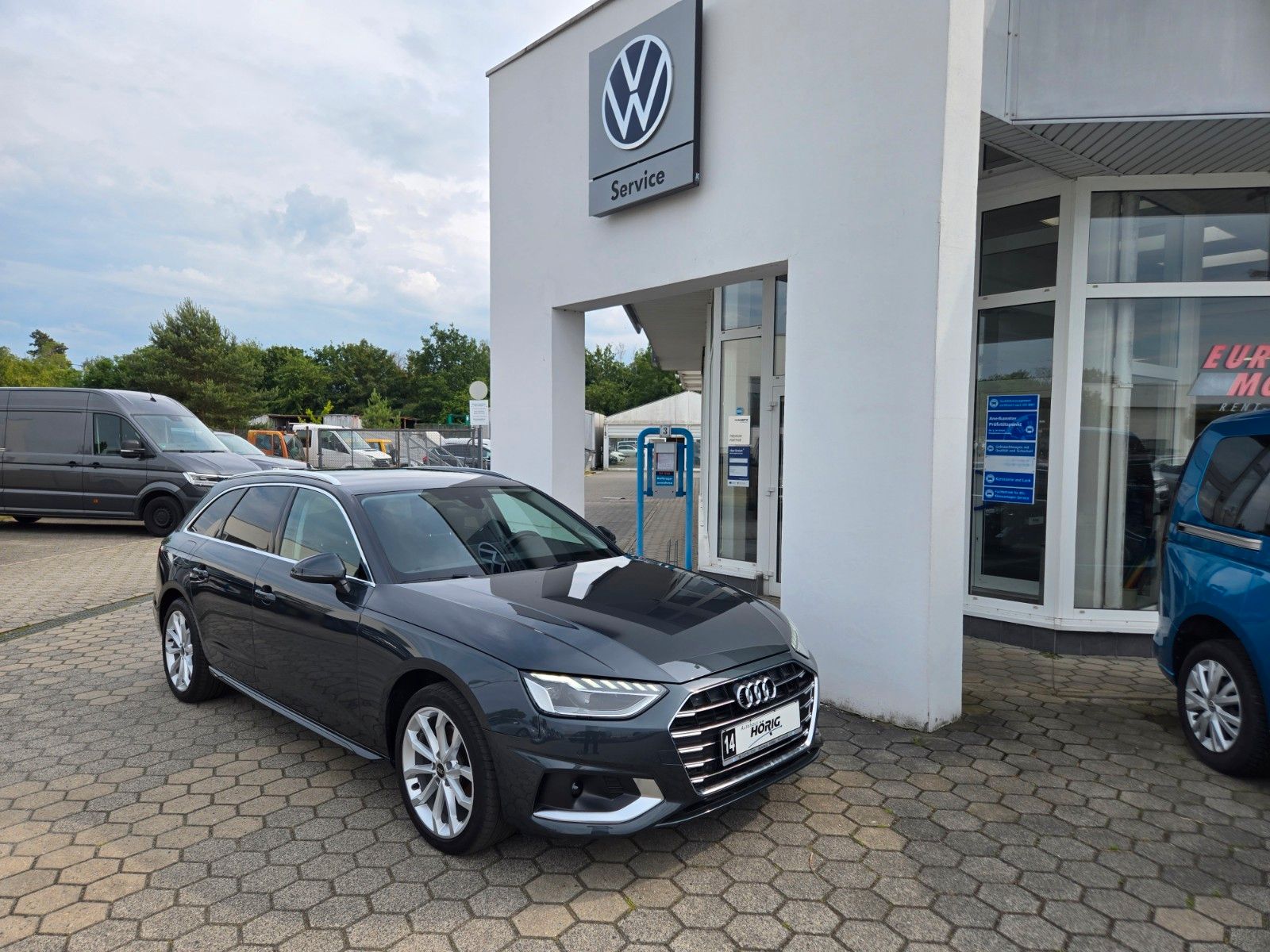 Audi A4 Avant 35 TFSI - Samsaru's Car Outlet