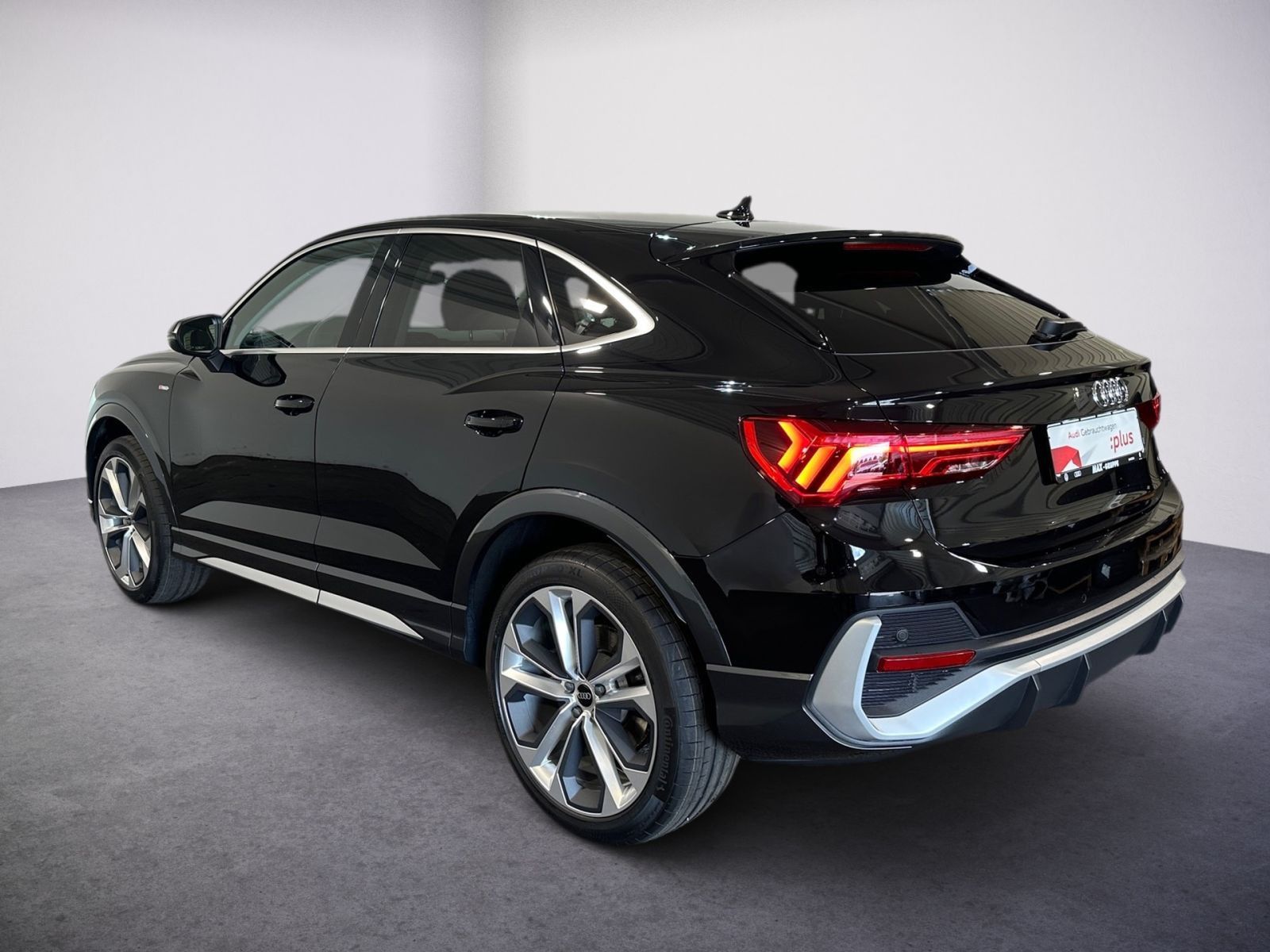 Audi Q3 Sportback 40 TFSI QUATT S LINE - Samsaru's Car Outlet