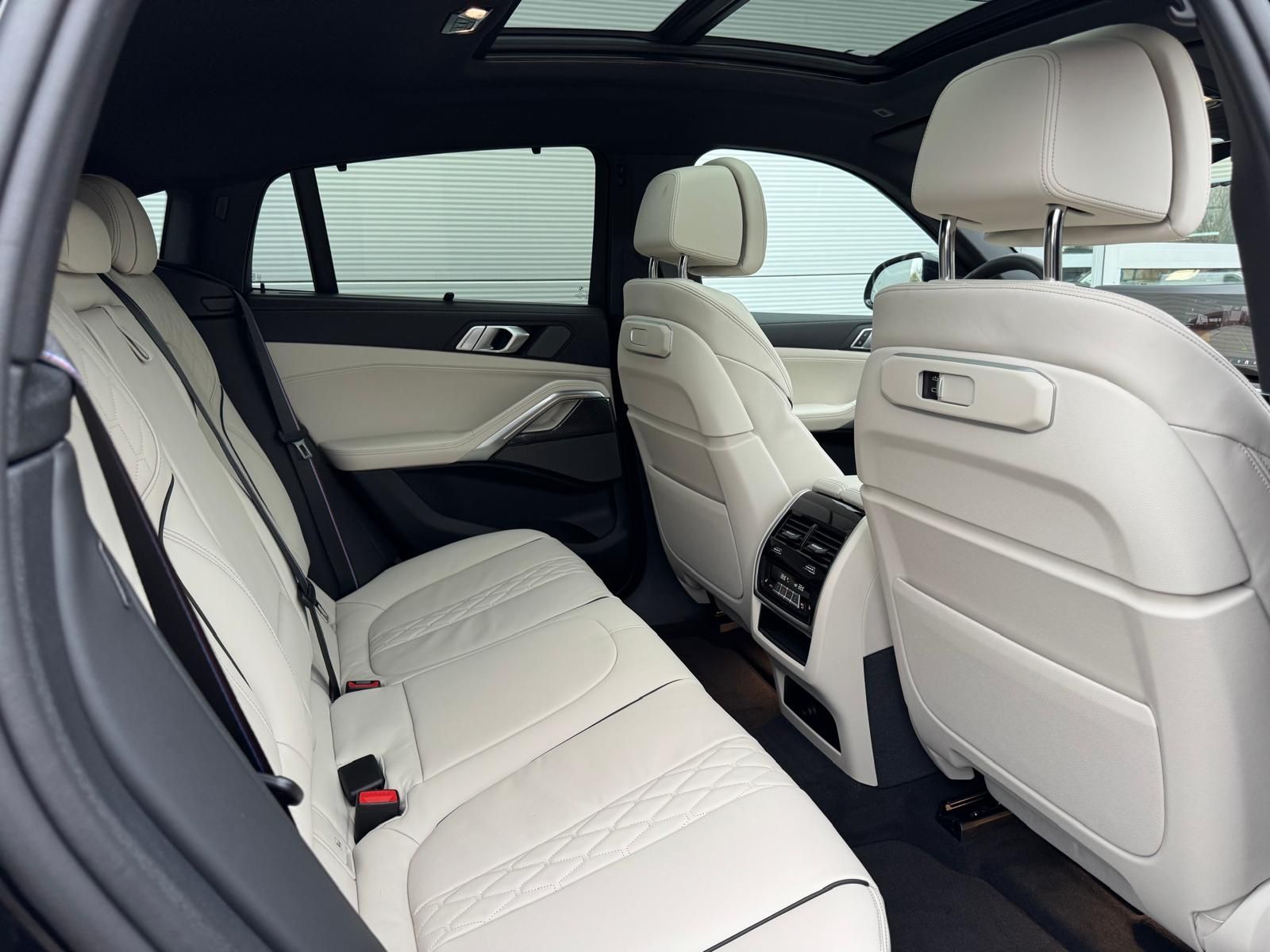 BMW X6 30d M SPORT PRO.LUFTFEDER.SOFTCL.H/K.AHK.22"