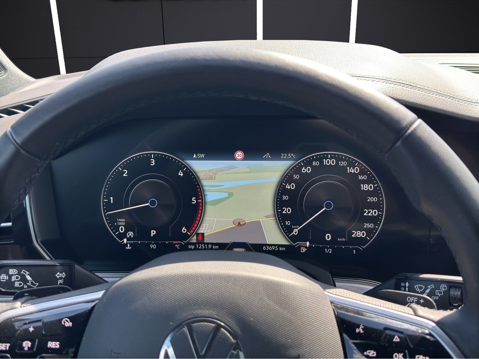 Volkswagen Touareg Elegance TDI 4M - Samsaru's Car Outlet