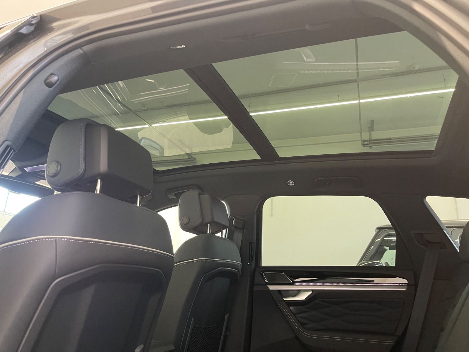 Volkswagen Touareg 3.0 TDI 4Motion R-Line Final Edition
