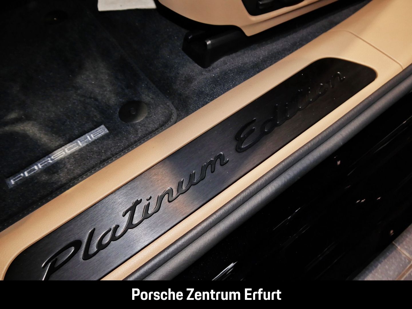 Porsche Panamera 4 E-Hybrid ST Platinum Edition