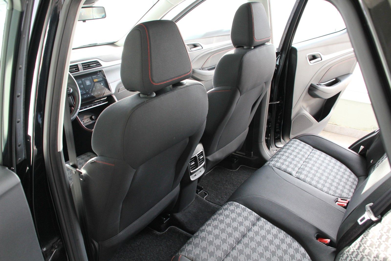 MG ZS EV Comfort Standard