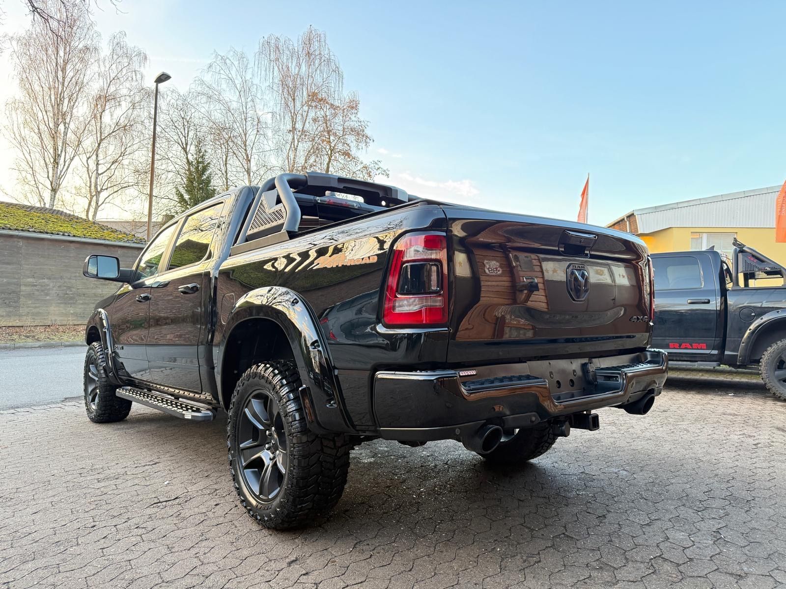 Dodge SPORT*NIGHT*OFFROAD*LIFT*AHK*NAVI*BÜGEL*GARANTIE