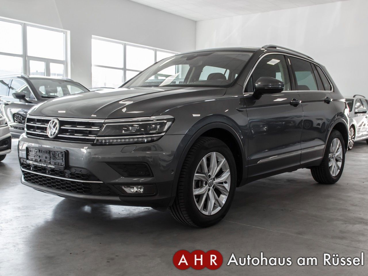 Volkswagen Tiguan Highline 2.0 TDI 4Motion - Samsaru's Car Outlet