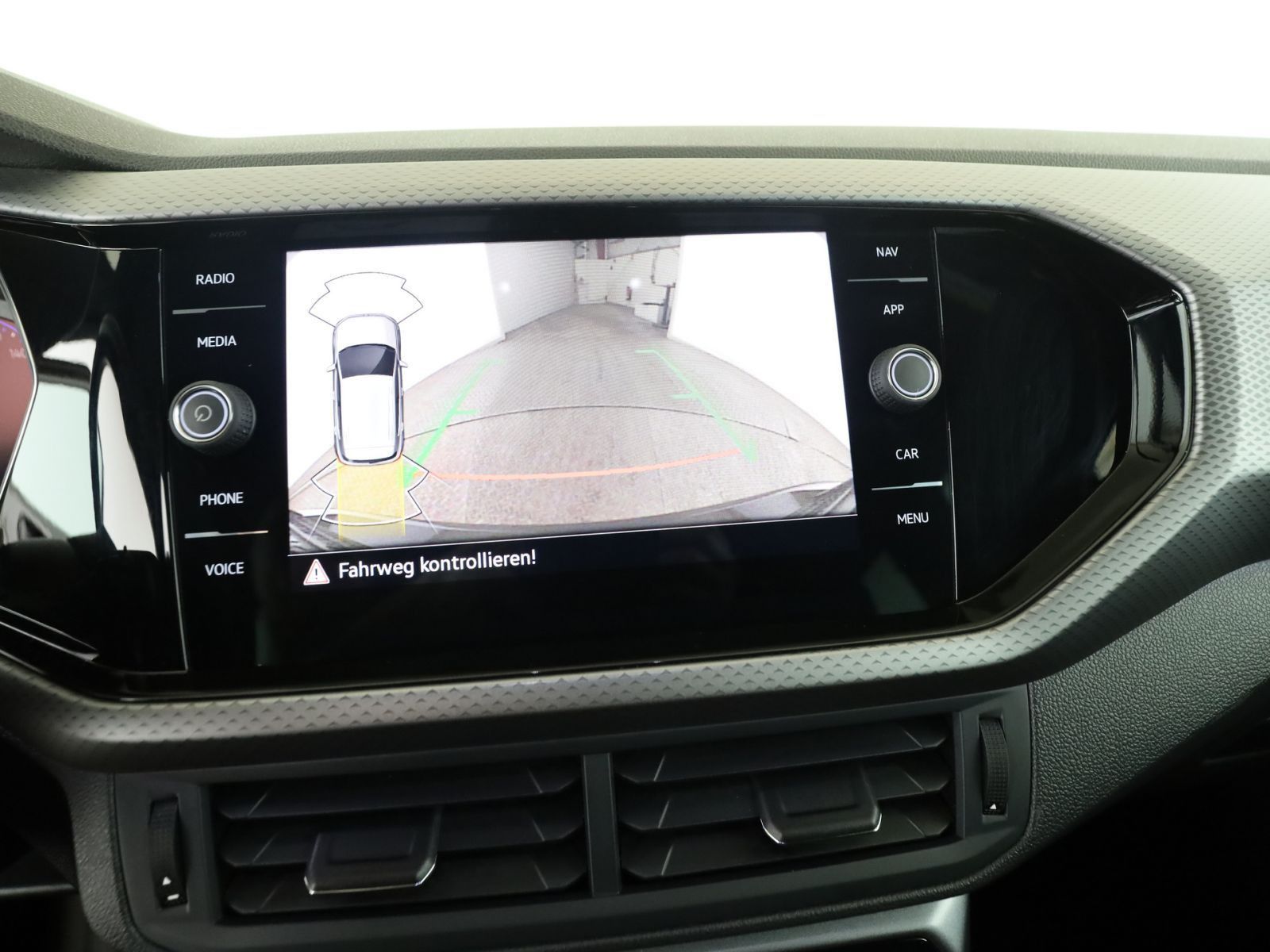 Volkswagen T-Cross 1.0 TSI Life - Samsaru's Car Outlet